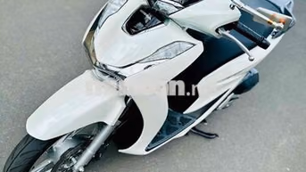Honda SH125 2025 Trắng 4000 km