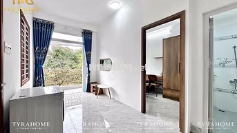 CĂN HỘ BALCON GẦN CƠ SỞ 3 VĂN LANG - MÁY GIẶT RIÊNG - THANG MÁY