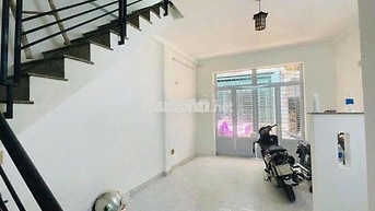 Hẻm Lạc Long Quân - Quận Tân Bình, 50m2, 1 Trệt 1 Lầu, 2 Phòng 2WC