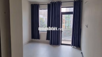 Phòng trống cho sinh viên, nvvp trong nhà 3 tầng, gần Phạm Văn Đồng