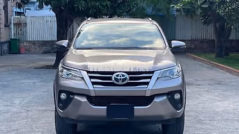 Toyota Fortuner 2019 Máy dầu Số sàn Nâu