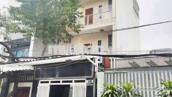 CHO THUÊ NHÀ MẶT TIỀN PHƯỜNG 16 DIỆN TÍCH KHỦNG