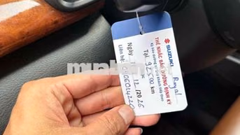 Suzuki Ertiga 2023 MT - Màu : Đỏ - Odo : 80000 km