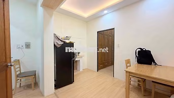 Cho thuê căn 2pn2wc 2 balcon full nt máy giặt gần Trần Hưng Đạo quận 5