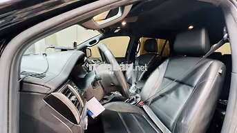Ford Everest Titanium 2020 Đen 7 chỗ Diesel 2.0