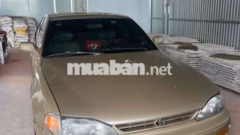 Toyota Camry 1996 Mỹ Vàng cát 4 chỗ