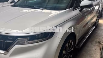 Kia Carnival Luxury Dầu Trắng 7 chỗ