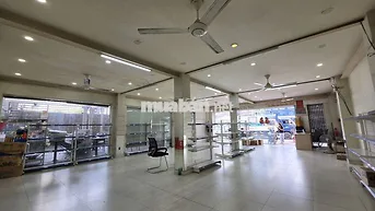 Cho thuê mặt bằng diện tích lớn mặt tiền Phan Văn Hớn 1000m2