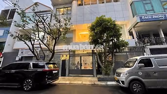 Nhà đường Đặng Dung, Quận 1, diện tích: 10x20m trệt 3 lầu