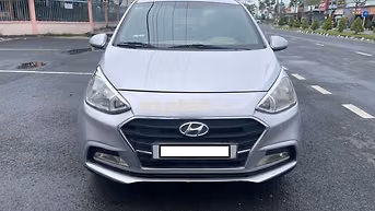 Hyundai i10 2017 Bạc 5 chỗ gia đình