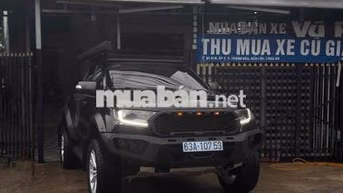 Ford Raptor 2018 Đen 5 chỗ