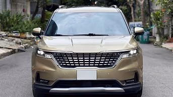 Kia Carnival Signature 2022 Vàng cát 7 chỗ