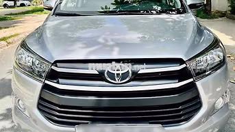 Toyota Innova 2.0E 2020 Số sàn Bạc