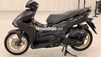Air Blade 125 2022 4Val đen nhám mâm vàng đồng