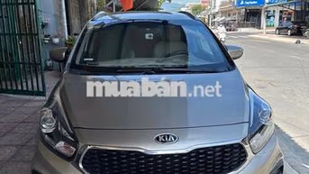 Kia Rondo 7 chỗ MT Vàng cát 7.2v km
