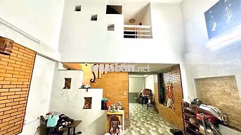 Nhà hẻm xe hơi rộng rãi thoáng mát, cho share phòng