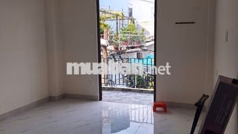 Cho thuê phòng trọ mới có ban công, máy lạnh hẻm 79 Thống Nhất
