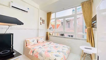 TRỐNG SẴN CĂN CỬA SỔ TRỜI NGAY CẦU VƯỢT 3/2 — UEH NGUYỄN TRI PHƯƠNG