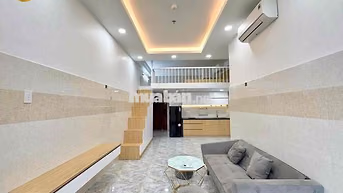 Duplex Ban Công View Kính 40m2 | Máy Giặt Riêng | Gần Đầm Sen