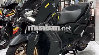 Yamaha XMAX 300