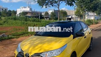 Toyota Vios E MT 2023 Số sàn Vàng