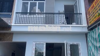 Bán nhà phố kèm 3 phòng trọ - SH riêng