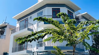 Nhà góc 2 mặt tiền tiện kinh doanh 