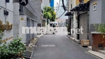 HÀNG HIẾM THÍCH QUÃNG ĐỨC, PN. MT 9M , 5 TẦNG, CÓ NỘI THẤT + GARA  XE