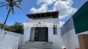 nhà villa hồ bơi, hẻm xe hơi, sổ riêng