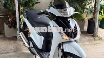 Honda SH 150 Tự động Trắng