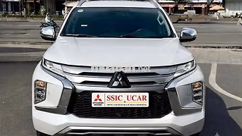 Mitsubishi Pajero 2.4L 4*4 Dầu 2022 Trắng