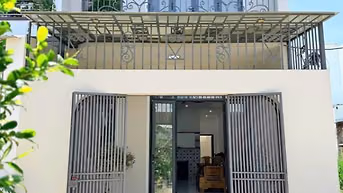 Bán nhà 3 phòng ngủ 80m2 sát ngã Ba Giồng Hóc Môn sẵn nội thất