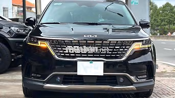 KIA Carnival Signature 2.2D 2023 Đen 73.000 km