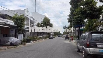 Nhà 10x17m trống suốt kdc Hồng Loan