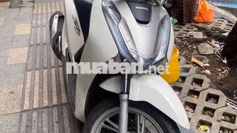 sh150 2019 màu trắng xám