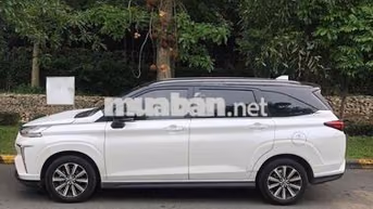 Toyota Veloz 2022 Trắng 7 chỗ