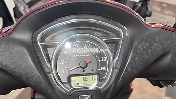 Honda Vision 2025 Cao Cấp màu Đỏ mận