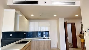 Cho thuê C/c Sacomreal-3 PN ko Nội Thất 98m2 giá 11 tr/th có 2 ban côn
