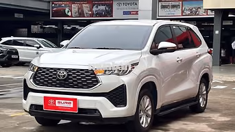 Innova Cross bản V 2024-HT Vay 70% - Giá còn giảm