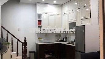 Cho thuê nhà ngõ 562 Thụy Khuê
