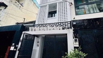 CHO THUÊ NHÀ NGUYÊN CĂN QUẬN 7, 6PN FULL NT 30 TRIỆU/ THÁNG
