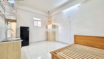 PHÒNG CỬA SỔ THOÁNG NGAY SÁT BÊN ĐH VĂN HIẾN VHU - ĐẦY ĐỦ TIỆN NGHI