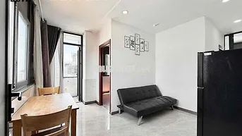 🔥Etown Cộng Hoà - Căn Hộ 2 Phòng Ngủ Bancol/Cửa Sổ thoáng Thang Máy