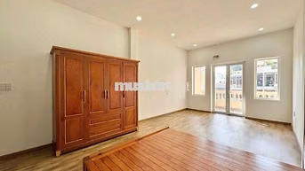 CĂN HỘ THANG MÁY Q10 CHỈ TÍNH ĐIỆN NƯỚC GẦN ĐH BÁCH KHOA, KINH TẾ UEH