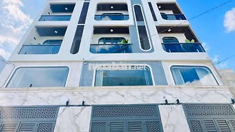 Hương Lộ 2 +Bình Tân 5 Tầng 4.6x12 . full NT. Hẻm Ô tô.Gia 7.6 T. 