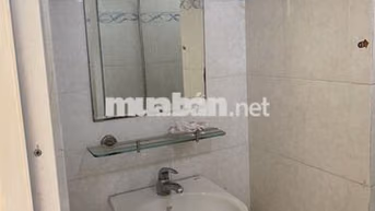 Cho thuê 2 phòng trọ ngay trung tâm quận 10. Giờ giấc tự do
