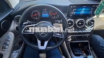 Mercedes GLC200 2020 12,000 km Đen