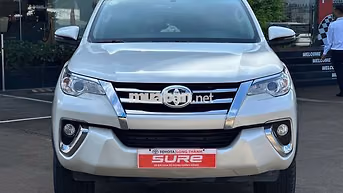 Toyota Fortuner 2.7V 4x2 2019 Trắng 34.000 km