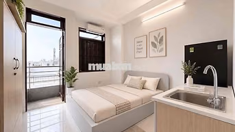 Phòng trọ 28m2 có ban công siêu thoáng ngay chân cầu Nguyễn Tri Phương