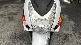 Honda Click Trắng